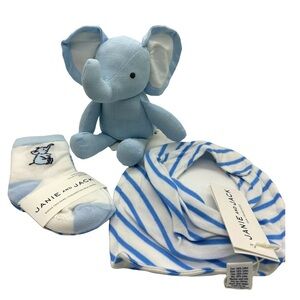 NWT New Janie and Jack Newborn Elephant Gift Set, Lovie, Socks, Scarf Bib Blue